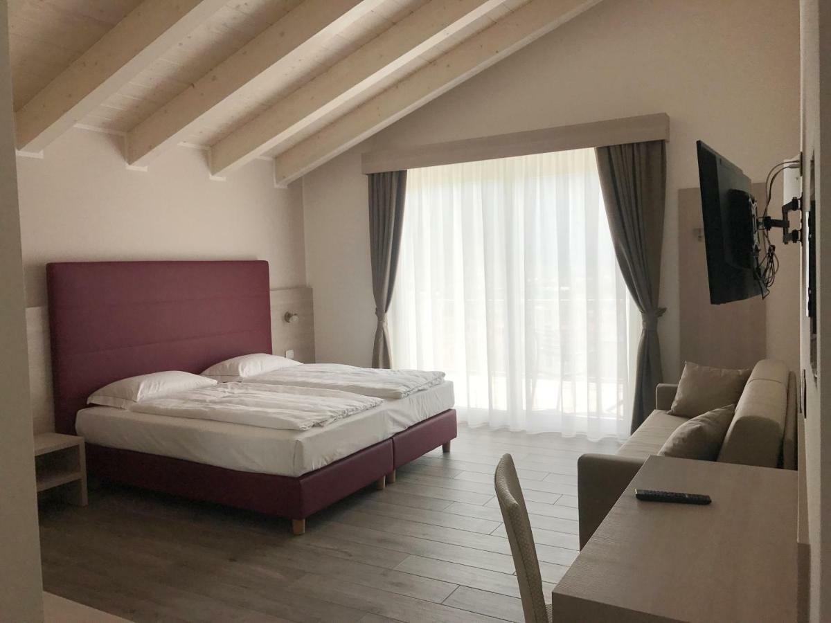 Maso Tobel Riva Del Garda Vila Exterior foto