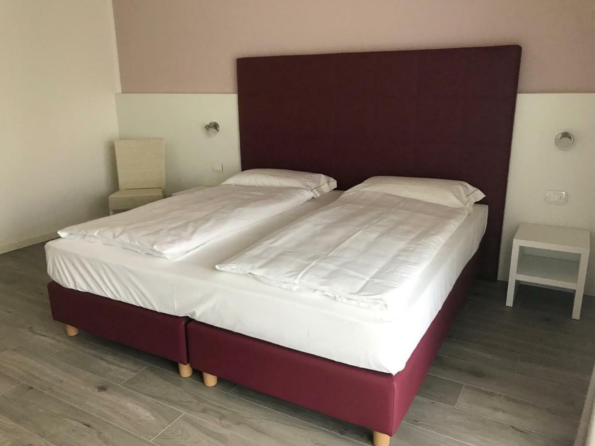 Maso Tobel Riva Del Garda Vila Exterior foto