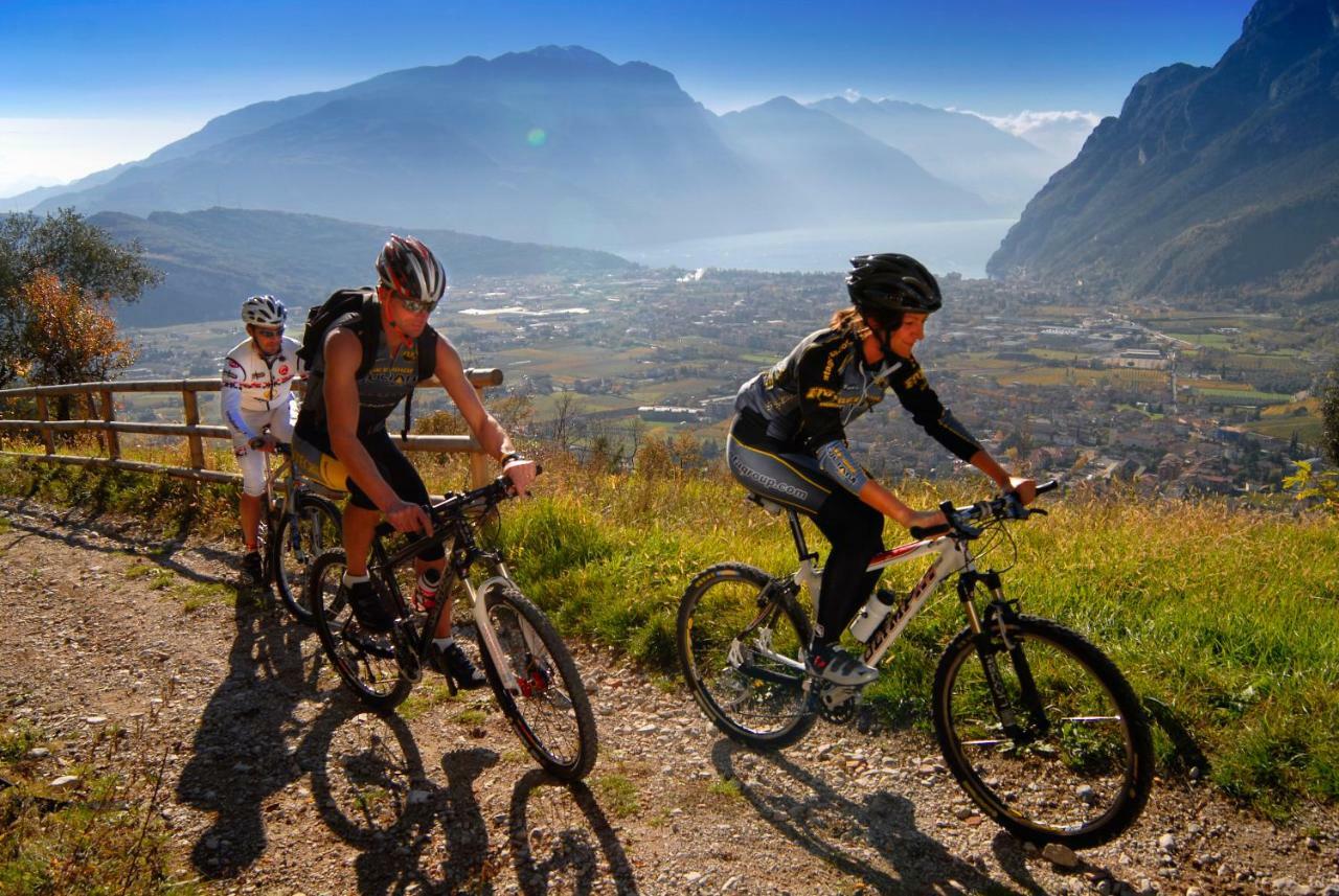 Maso Tobel Riva Del Garda Vila Exterior foto